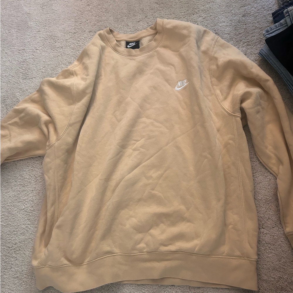 Nike Men's yellowish Crewneck Sweater